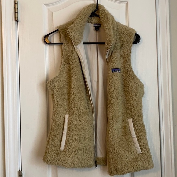 Patagonia Fuzzy Vest - Picture 2 of 5